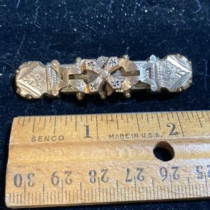 Victorian antique gold filled brooch.